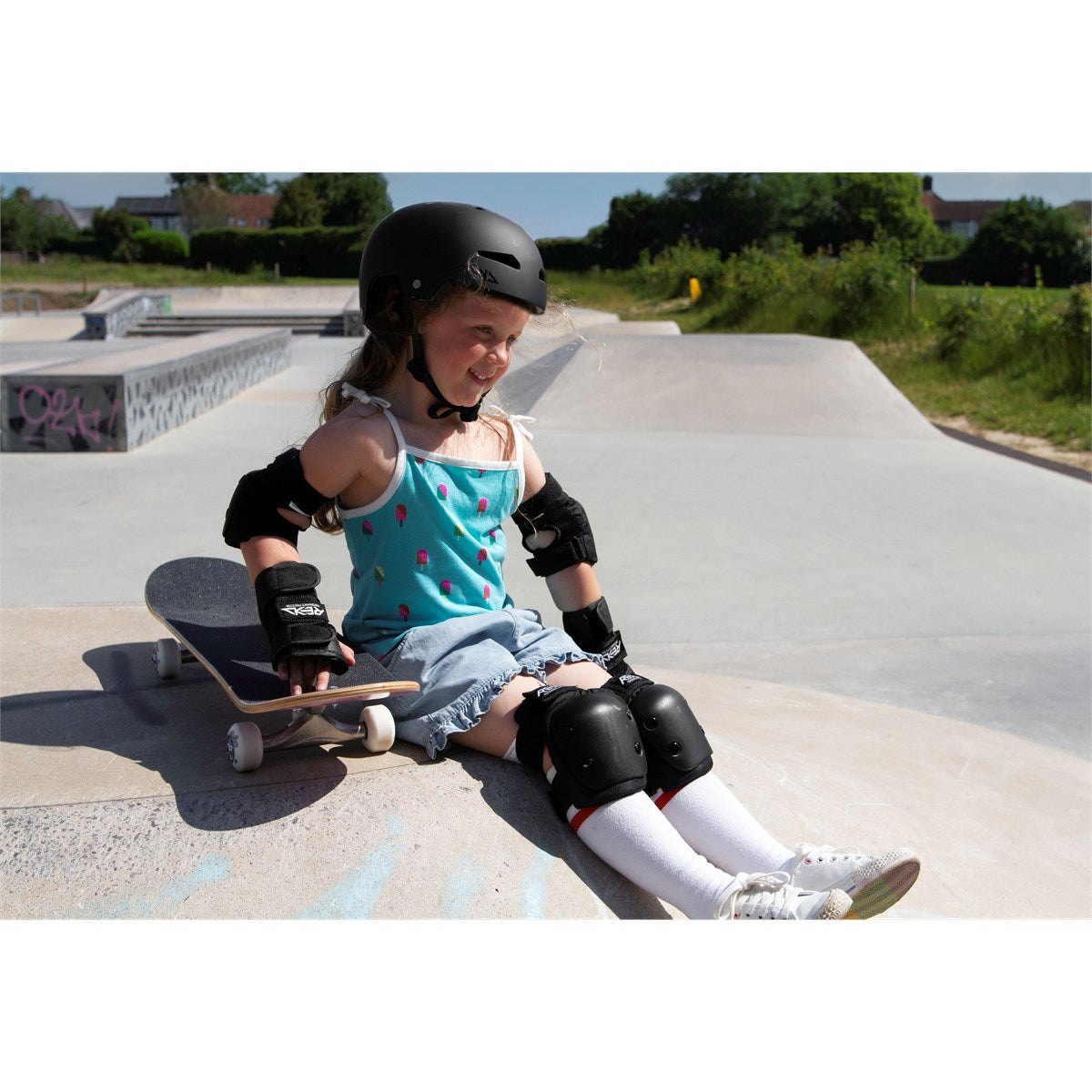 REKD Junior Heavy Duty Triple Pad Set Black