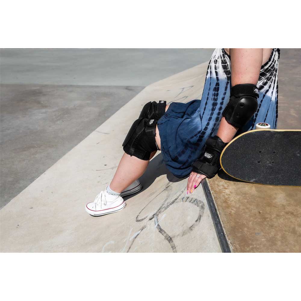 REKD Heavy Duty Triple Pad Set Black