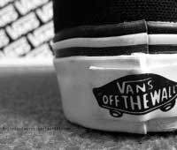 vans-off-the-wall-logo-wallpaper-i17-e1426611549803